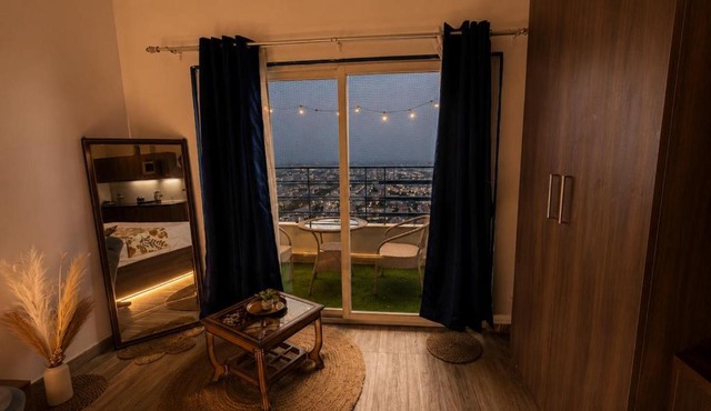 Aesthetic High-Rise Studio, Balcony & Villa View