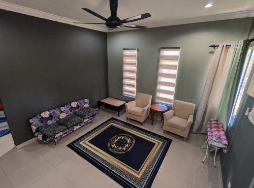 Aish Homestay
