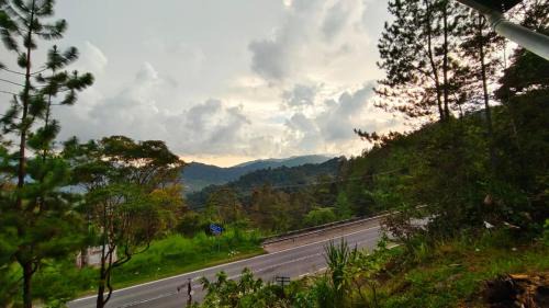 AKI Backpackers