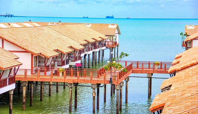 AlexaPD Private Water Chalets