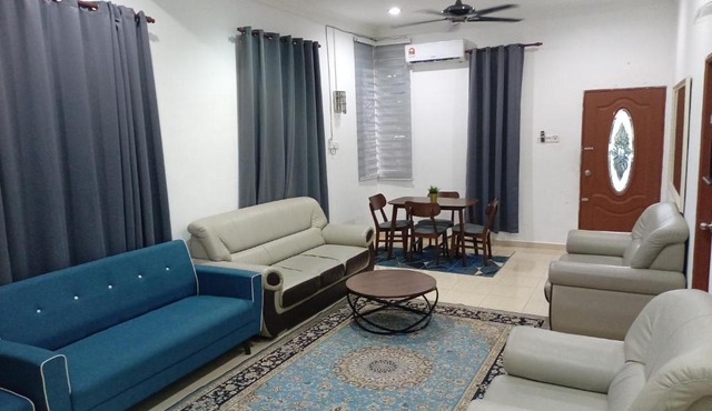 ALIKHA Homestay Sura Dungun