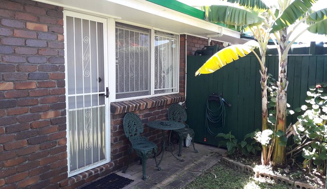 Alison's Rest. Close to station and shops. in Kippa-Ring