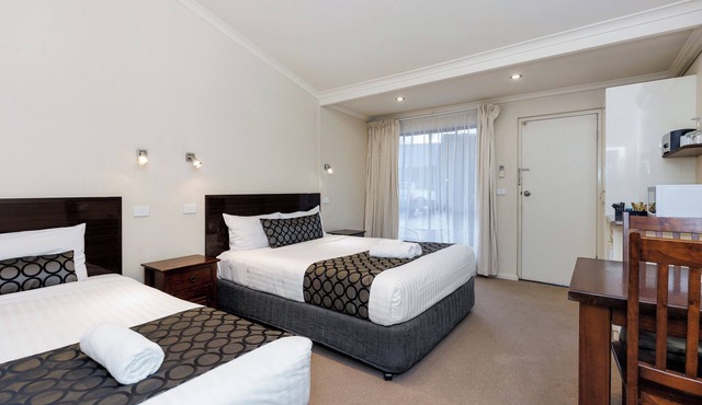 Amaroo Motel