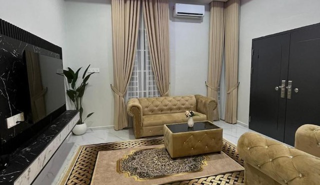 Anak Perantau Private Pool Family Stay Homestay