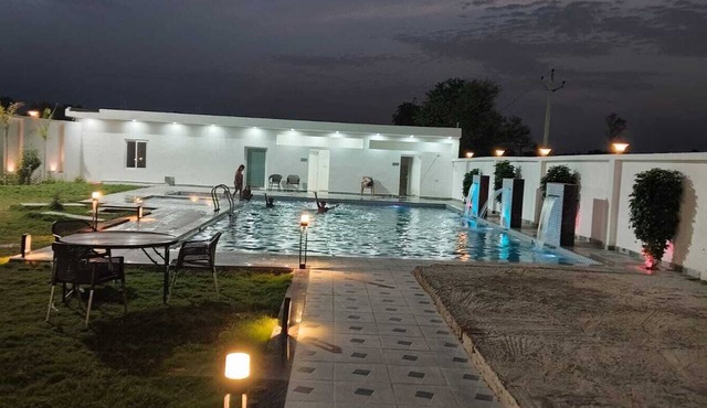 Anandam Hotel