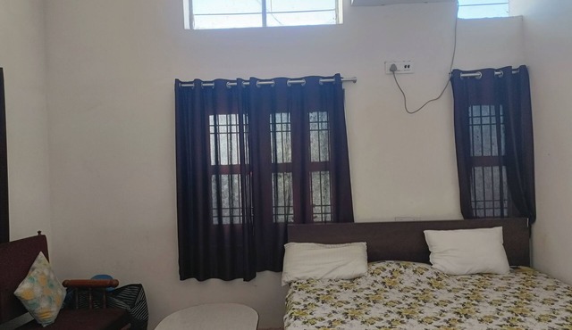 anandpuriya home stay