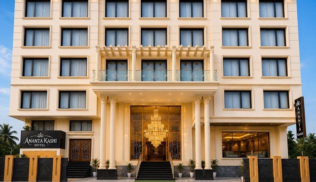 ANANTA KASHI HOTEL