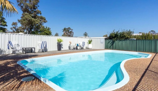 Anchorage – boating, swimming and sunshine in Greenwell Point