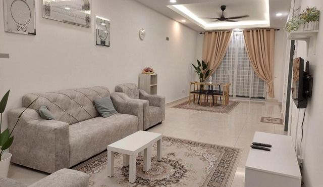 Anis Homestay Nilai