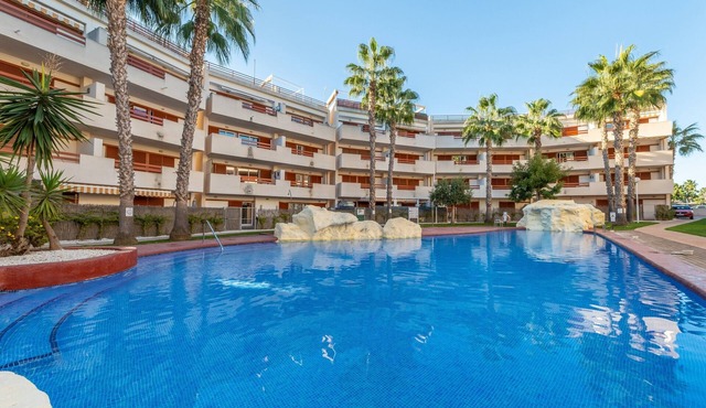 Apartment 'El Rincon Soleado' with Shared Pool, Wi-Fi and Air Conditioning in Dehesa de Campoamor