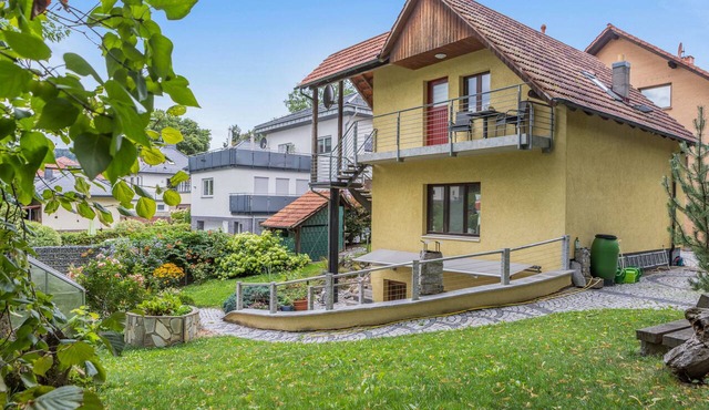 Apartment 'Gaßmann' with Shared Garden, Balcony and Wi-Fi in Wingerode