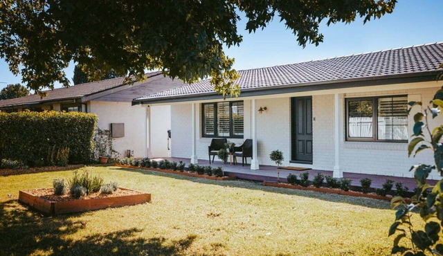Ascot House - Rustic Country Charm, Bowral in Wingecarribee