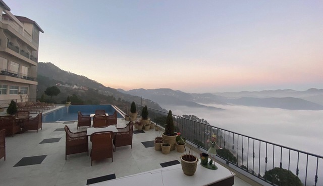 Astra Resort and Caffe
