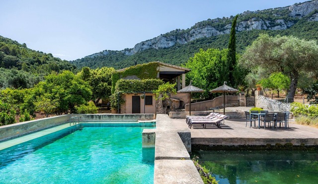 Authentic Mallorcan House with Pool and Sea Views in Son Ferrandell
