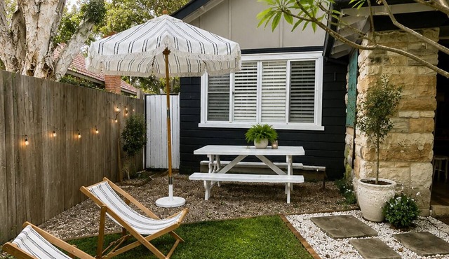 Avalon Beach Coastal Cottage Near Beach & Shops