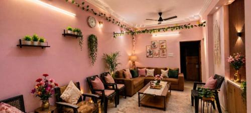 Avenaa 2BHK Flat The Cozy Crest Bilaspur