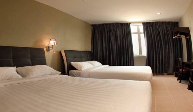 Ayer Hitam Hotel