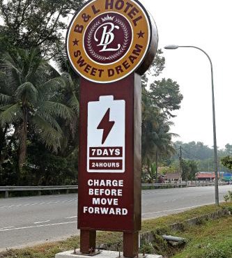 B&L HOTEl