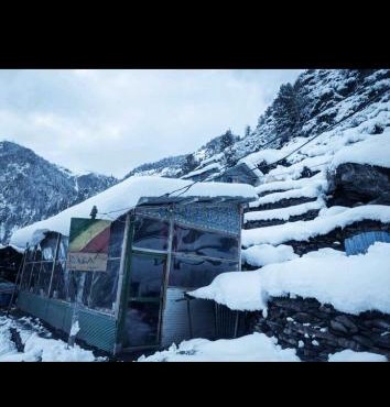 Baba cafe malana top