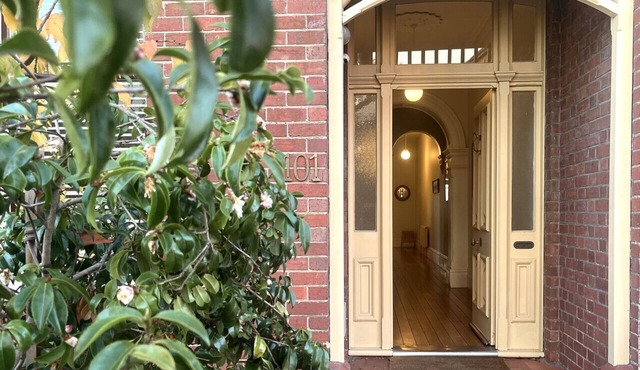 Battery Point Village - Stunning Large Home in Battery Point
