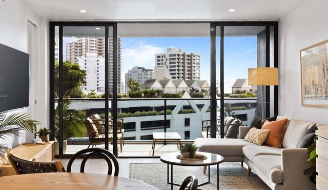 Beach, Dining & Style | Broadbeach