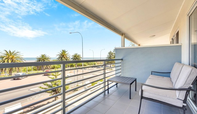 Beach Front Townhouse on The Esplanade in Semaphore