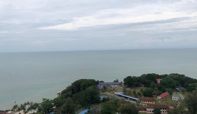 Beach Resort HOME STAY SRI SAYANG 05 APARTMENT BATU FERRINGHI 2BEDROOM