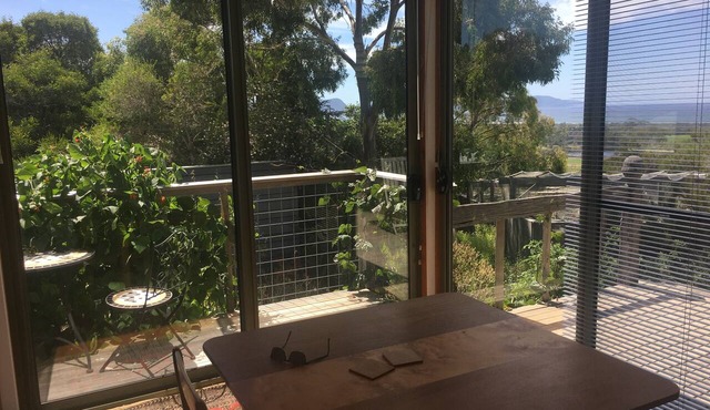 Beachbreaks Studio Marion Bay. in BREAM CREEK