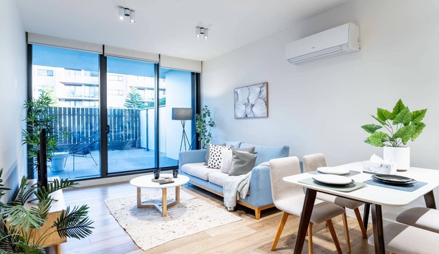 Beachfront 2B APT at Quay Boulevard Free Parking in Werribee South