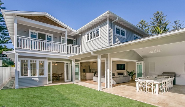 Beachside Hamptons Home in Mona Vale