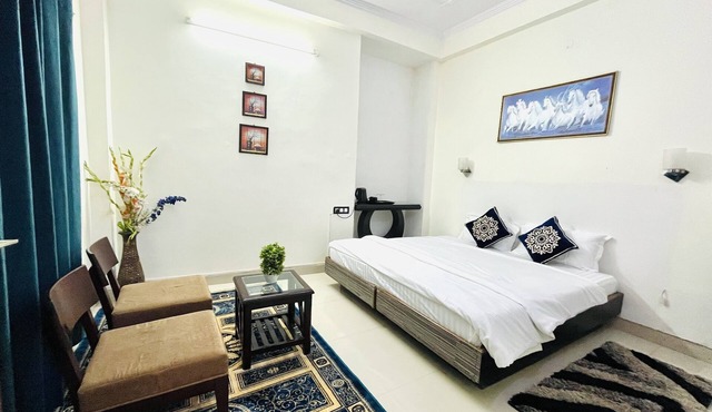 Beautiful homestay with nature all around. 5 min from Taj Mahal!