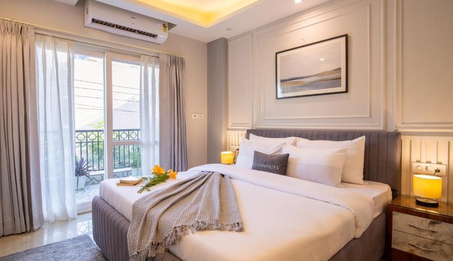Bedchambers Aparthotel Near Medanta Hospital,Gurugram