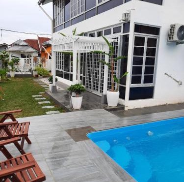 Beit Azzahra Private Pool Villa at Pantai Batu Hitam