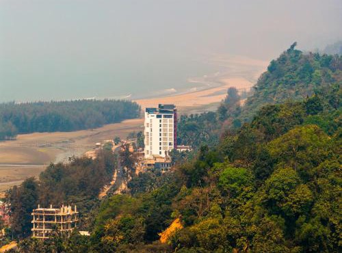 Best Western Plus Bay Hills