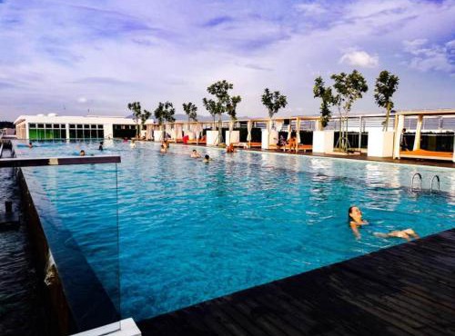 Blue Sky Apartment at Sutera Avenue 5-6 PAX