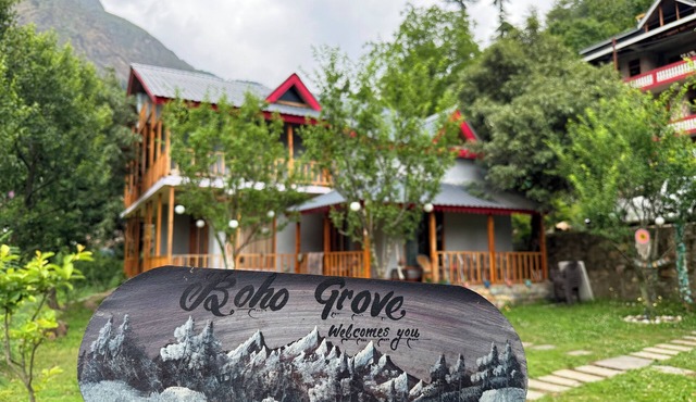 Boho Grove Cafe and Stay