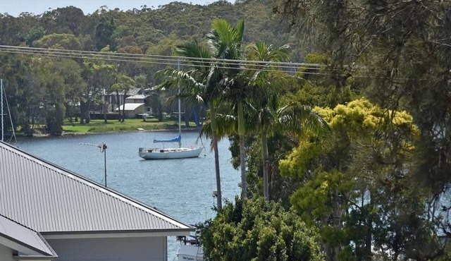Breezy Bayside Haven at Brightwaters