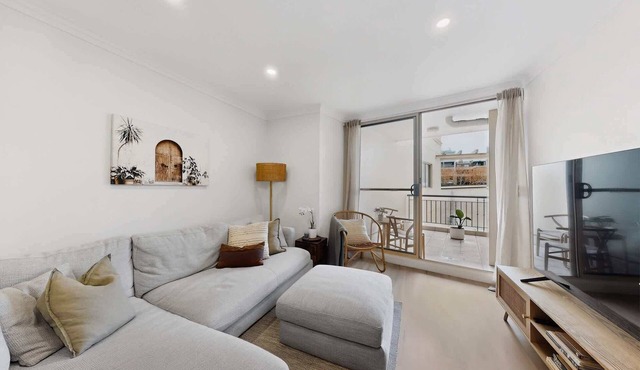 Bright 1-Bed Apartment in Neutral Bay