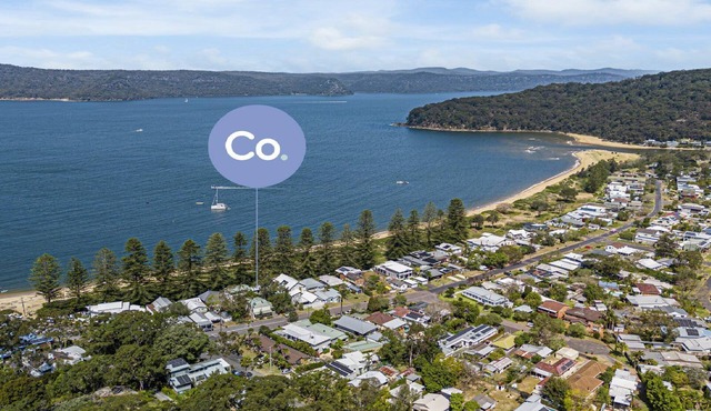 Brisk Bay Cottage by HolidayCo.