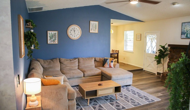 Broken Arrow Home -Cozy Design, Family Friendly in Broken Arrow