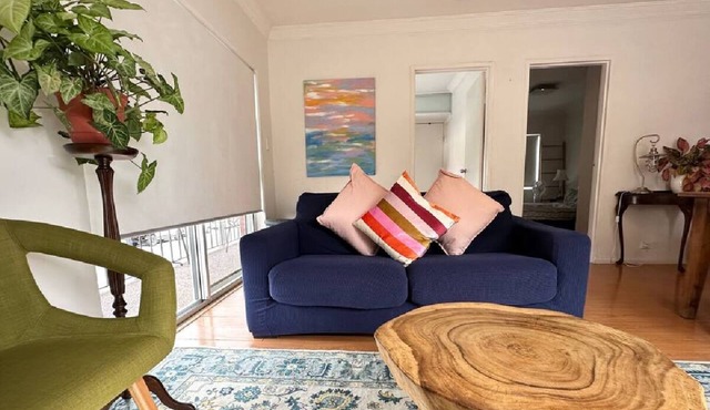 Bronte beach 2BD apartment in Sydney's Best Suburb