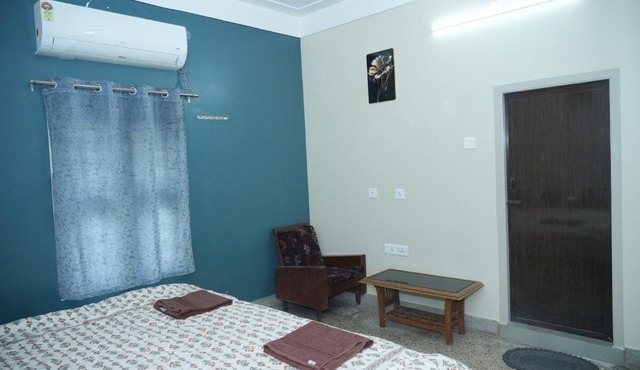 Brown Spring Home Stays