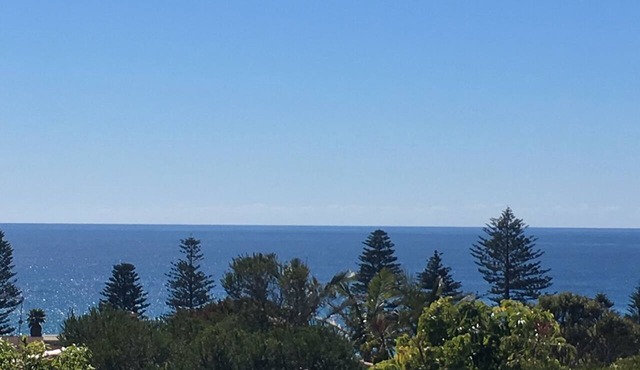 C168 DEGREES - updated iconic 70s beach house with 168 degree ocean views