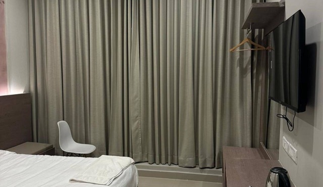 Calicut Restaurant & Rooms