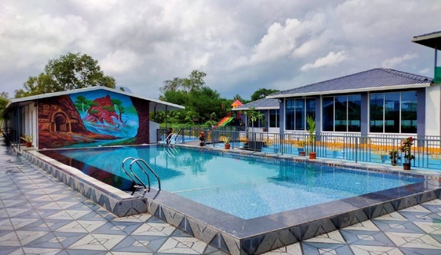 Canal Touch Resort