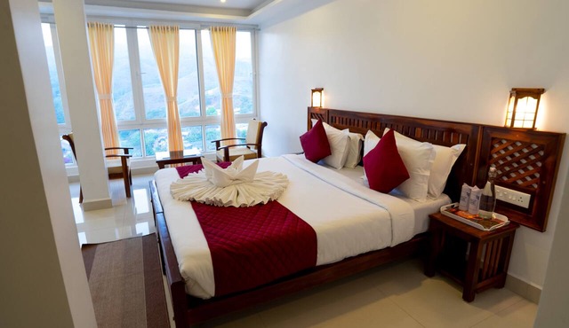 Carmel Top Resort in Devikolam