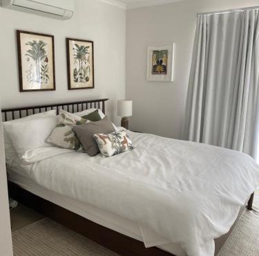 Casa Tropicana Villa with Ocean Views - Steps from Beach Surfs Up!