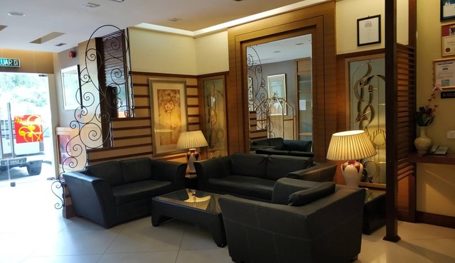 Celyn Hotel, City Mall
