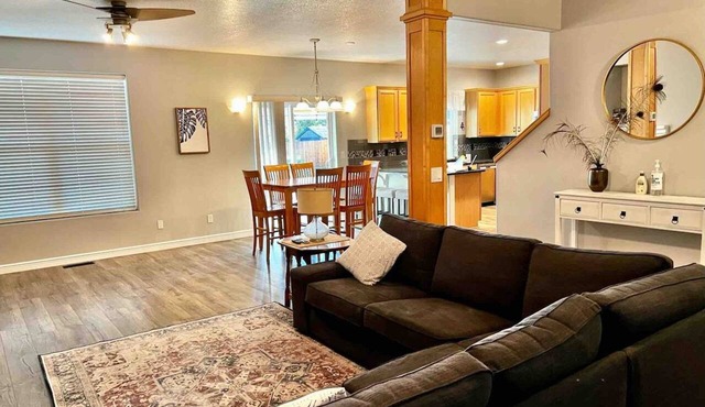Centrally Located Eugene Home w/Patio & Air in Eugene