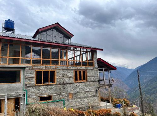 Ch'i Soulstone HomeStay